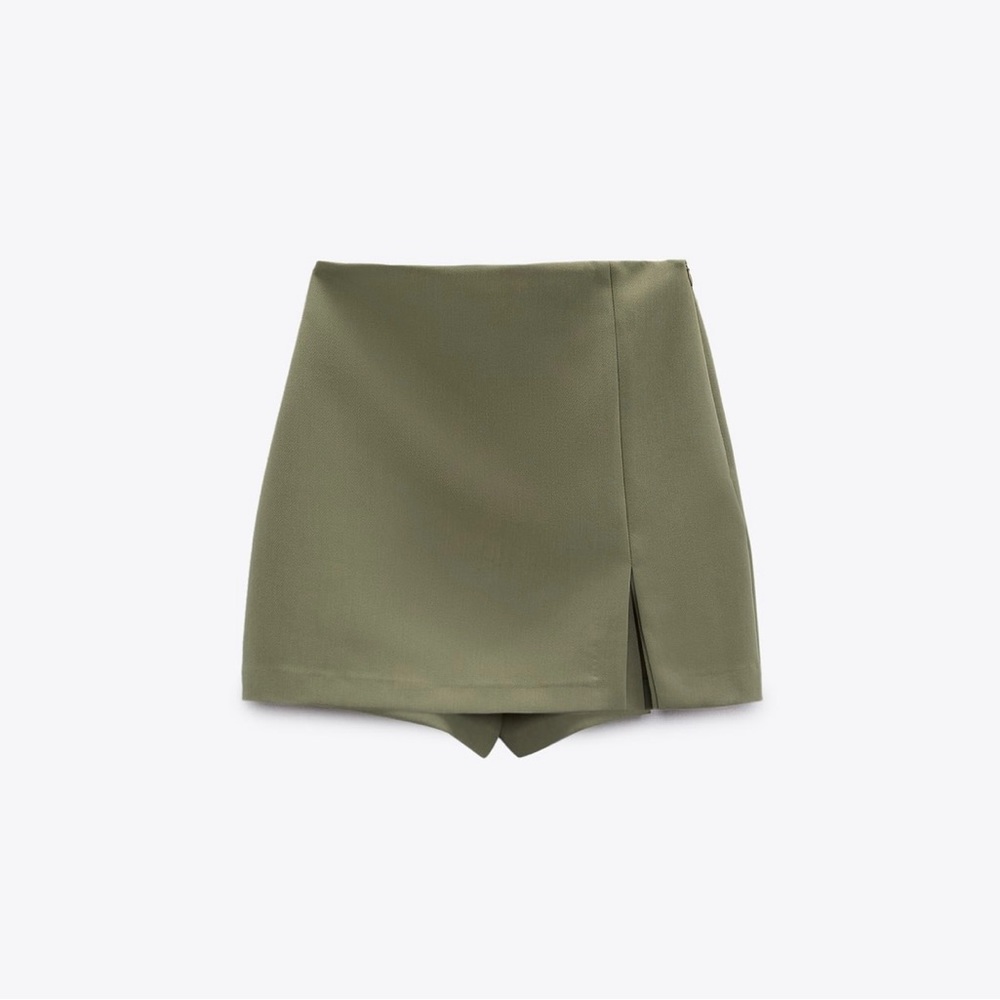 Slit skort